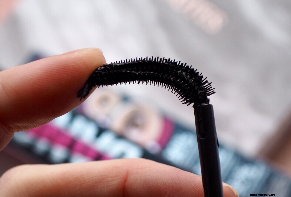 Benefit Bad Gal Bang Mascara Review: Is the Hype Real?