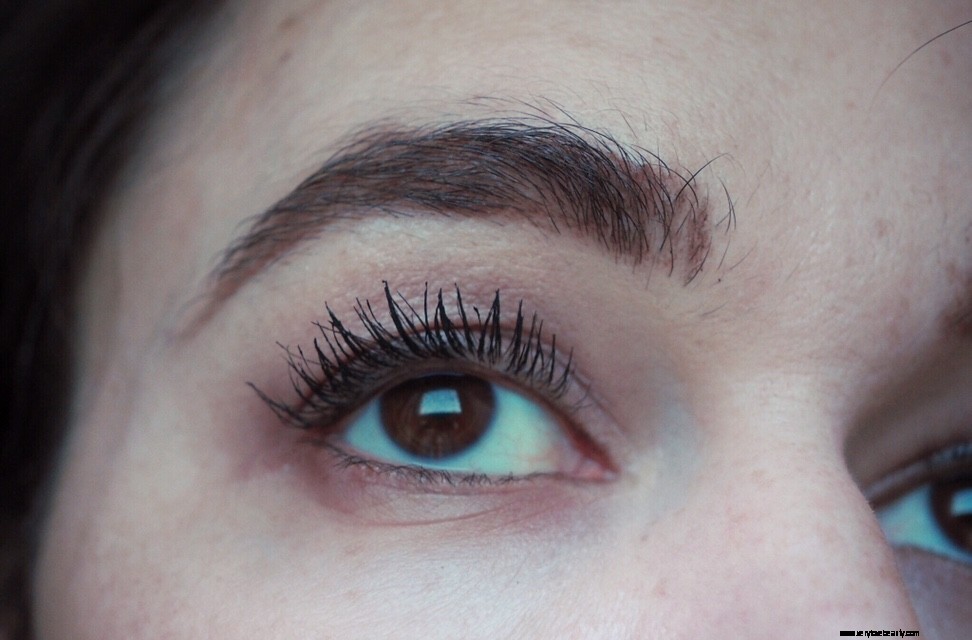 Benefit Bad Gal Bang Mascara Review: Is the Hype Real?