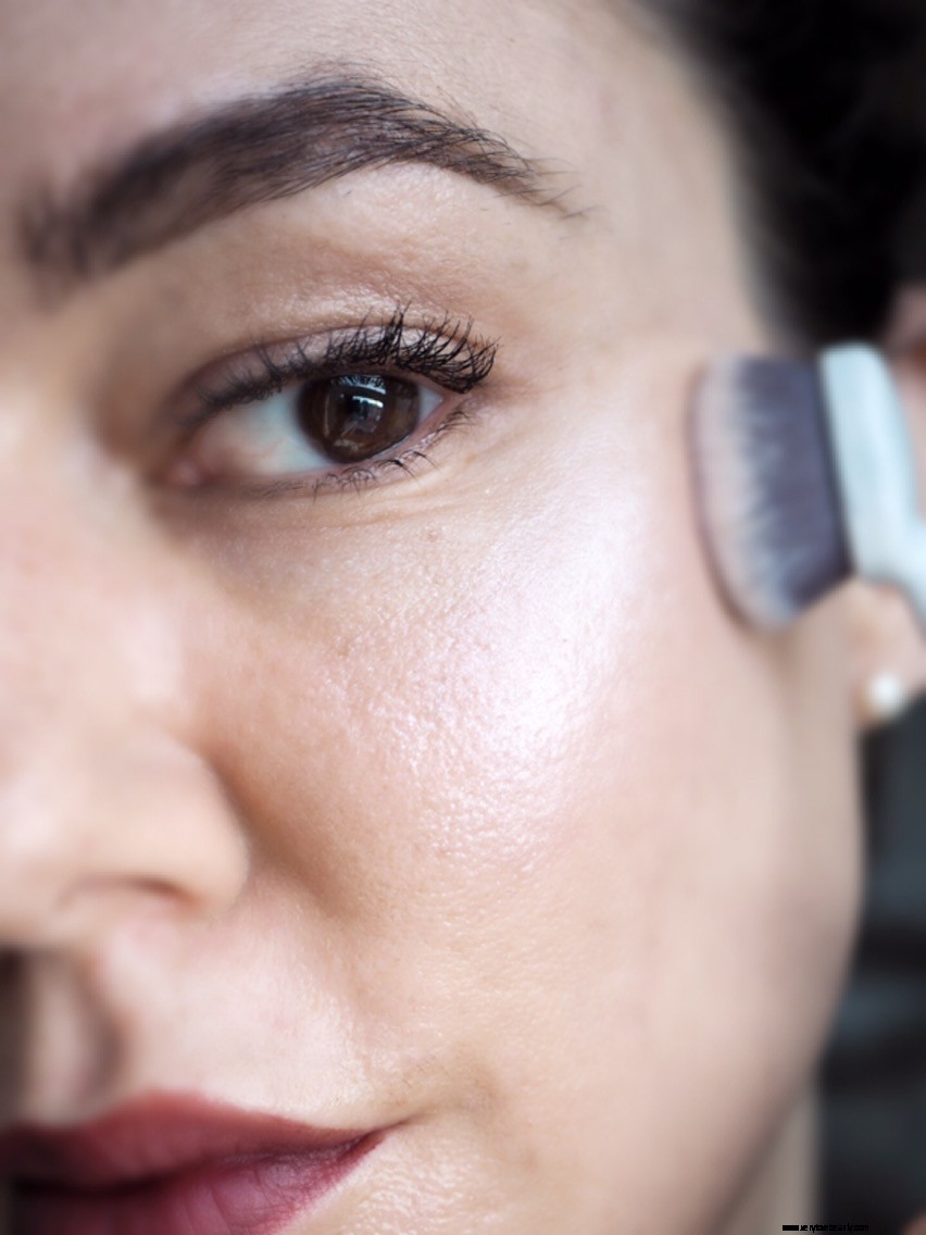 Makeup Revolution Liquid Highlighter Review: Is It Worth the Hype?