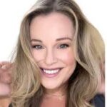 Master the Victory Roll: A Step-by-Step Guide to a Vintage Hairstyle