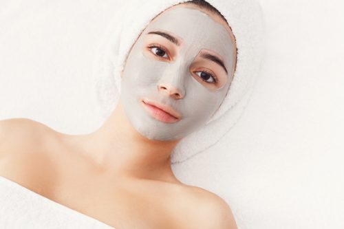 Safe & Effective DIY Skin Lightening Remedies: 17 Natural Treatments