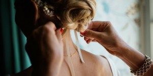 Choosing the Perfect Wedding Hairstylist: Essential Factors