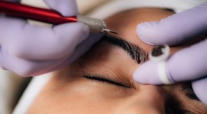 Microblading Eyebrows: The Ultimate Machine‑Free Technique for Fuller, Long‑Lasting Brows