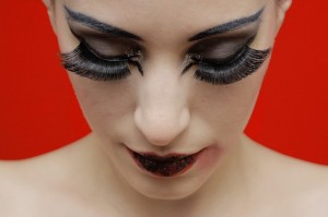 Eyelash Enhancer Serums: Benefits & How They Work