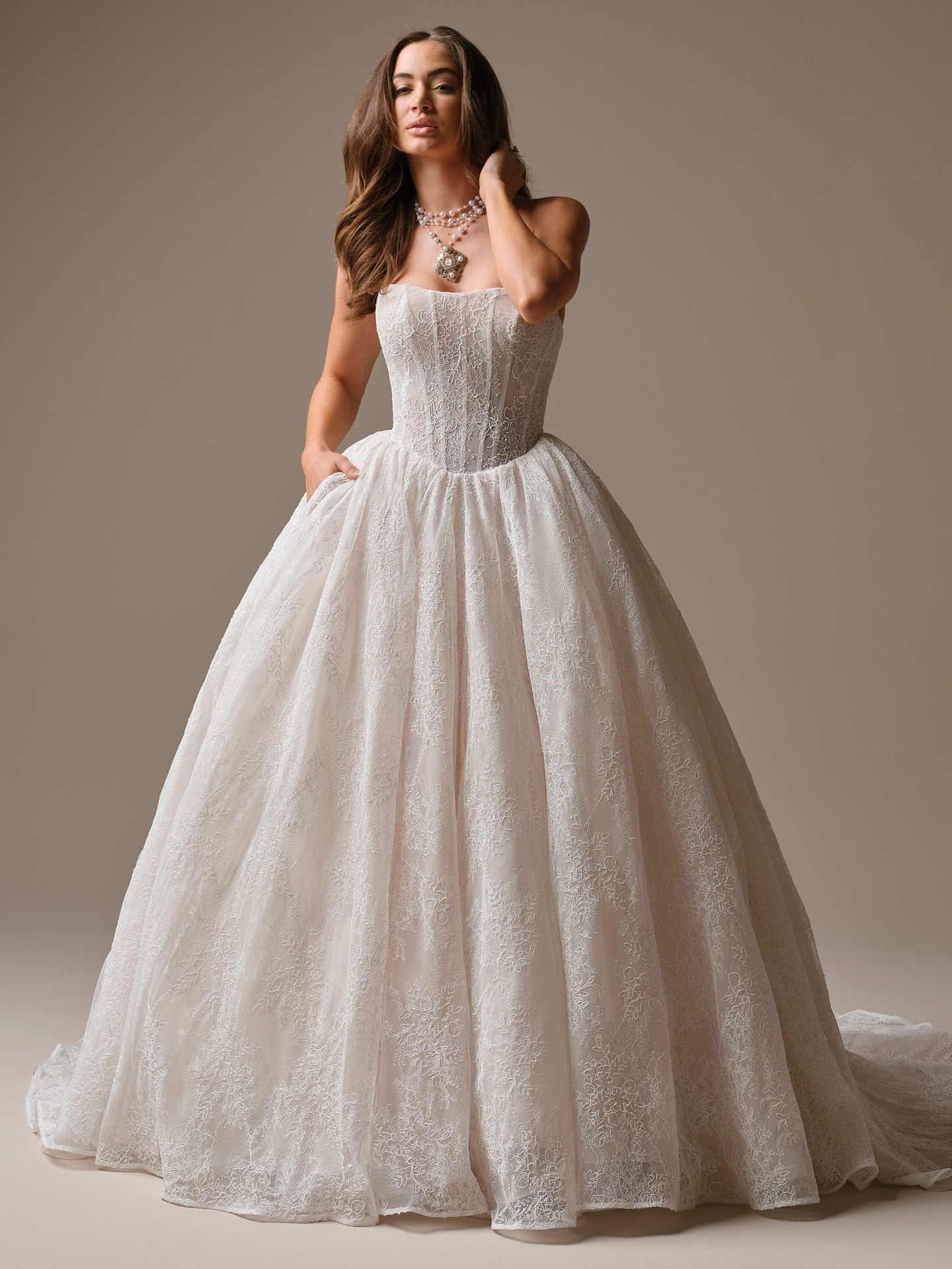 Ivory Wedding Dresses: Elegance & Flattering Shades | [Year]
