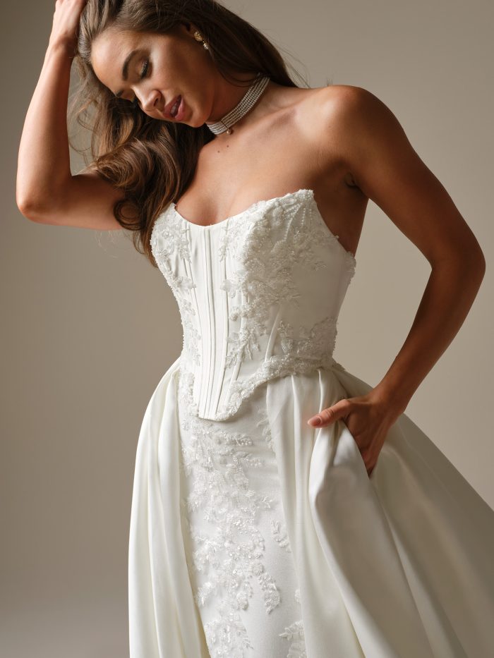 Ivory Wedding Dresses: Elegance & Flattering Shades | [Year]