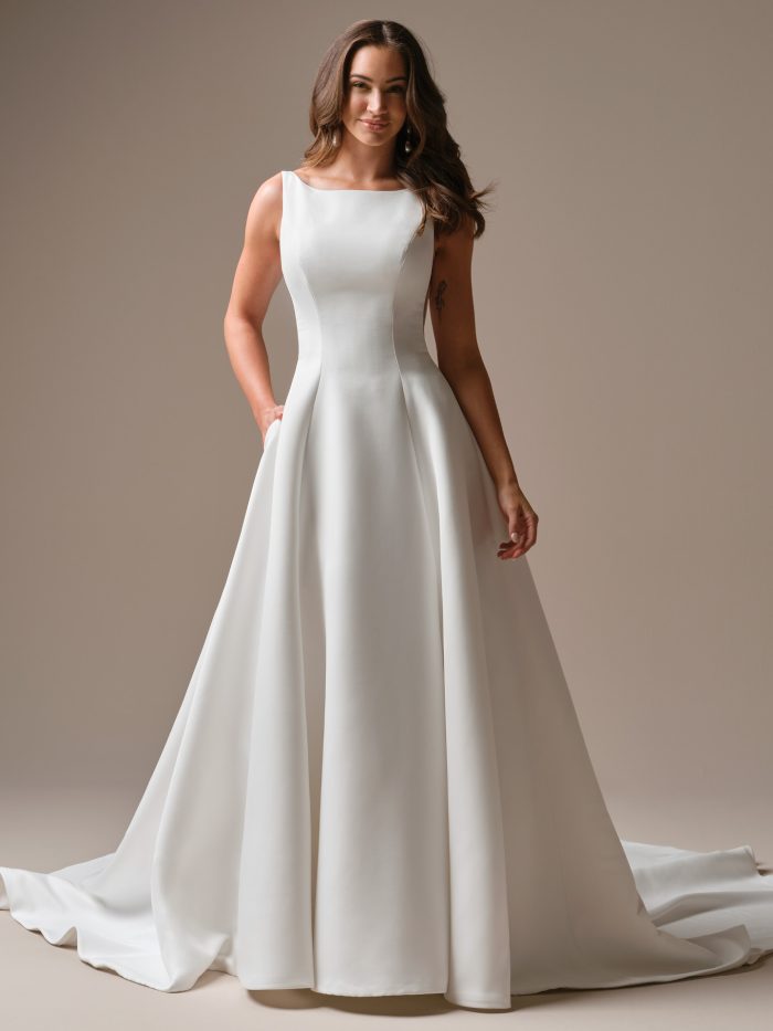 Ivory Wedding Dresses: Elegance & Flattering Shades | [Year]