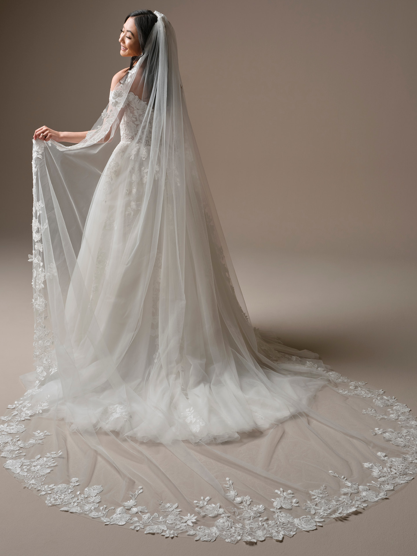 Bridal Accessories: A Comprehensive Guide to Complete Your Wedding Look