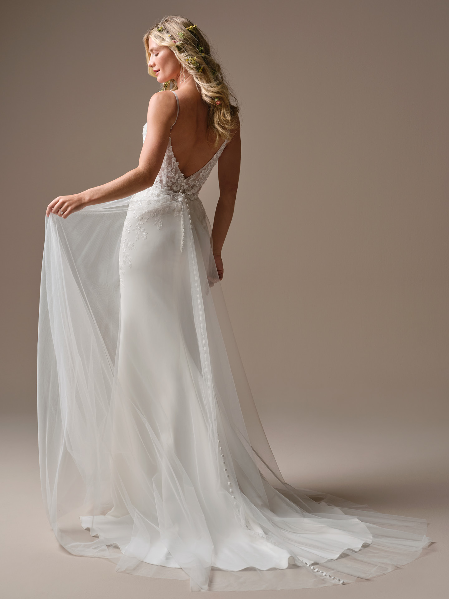 Bridal Accessories: A Comprehensive Guide to Complete Your Wedding Look