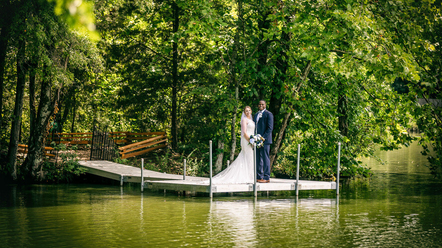 Riverwood Manor: Enchanting Wedding Venue in North Carolina