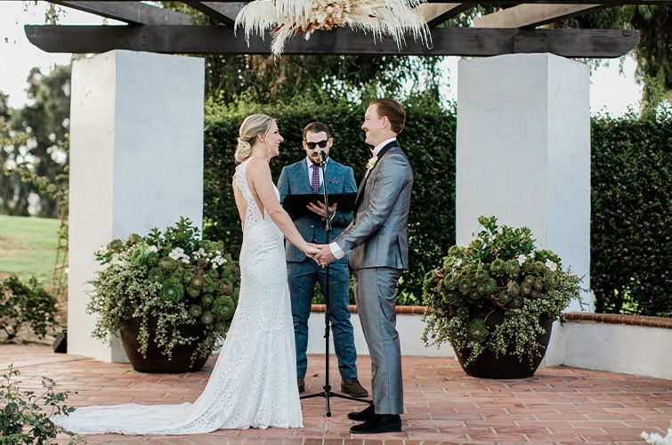 Find the Perfect Officiant to Personalize Your Wedding Ceremony