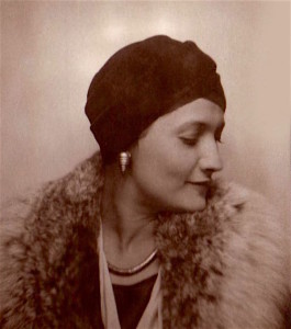 Pioneering Women in Jewelry Design: Inspiring the Industry