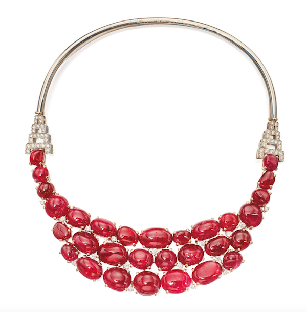 Pioneering Women in Jewelry Design: Inspiring the Industry