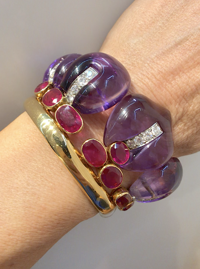Pioneering Women in Jewelry Design: Inspiring the Industry