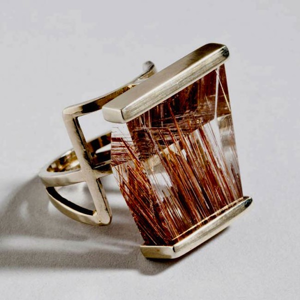 Pioneering Women in Jewelry Design: Inspiring the Industry