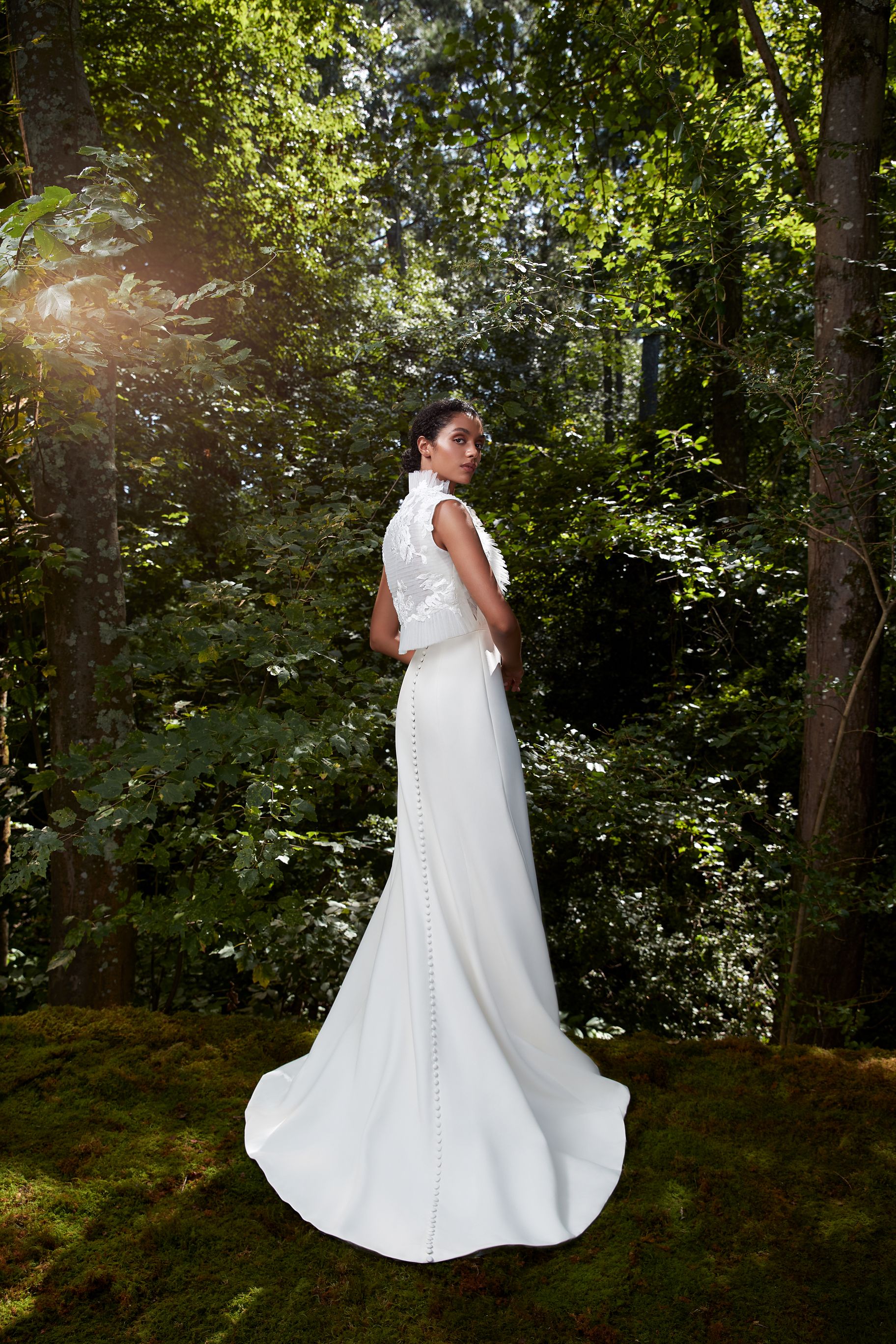 Fall 2021 Bridal Fashion Week: 20 Stunning Wedding Dresses
