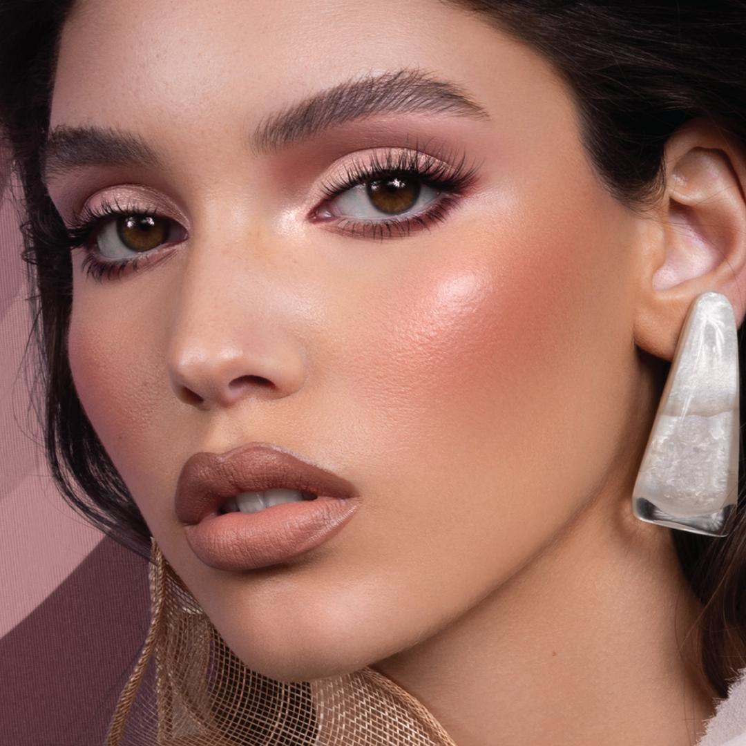 Valentine s Day Makeup Looks: Romantic & Glam Ideas