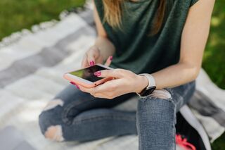 The Psychological Impact of Constant Scrolling: How Social Media Affects Your Mind