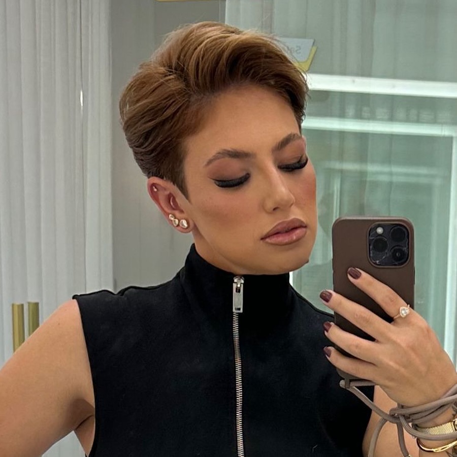 Brown Pixie Cuts 2026: Stylish & Feminine Hair Trends