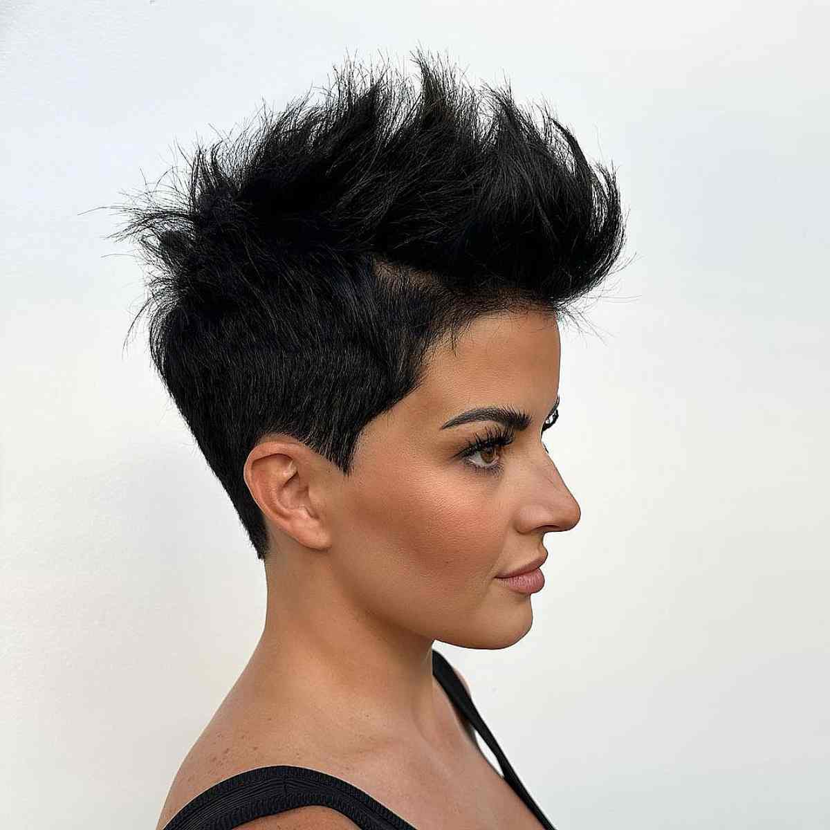 Spiky Pixie Cuts: Bold & Cute Hairstyles for Every Woman