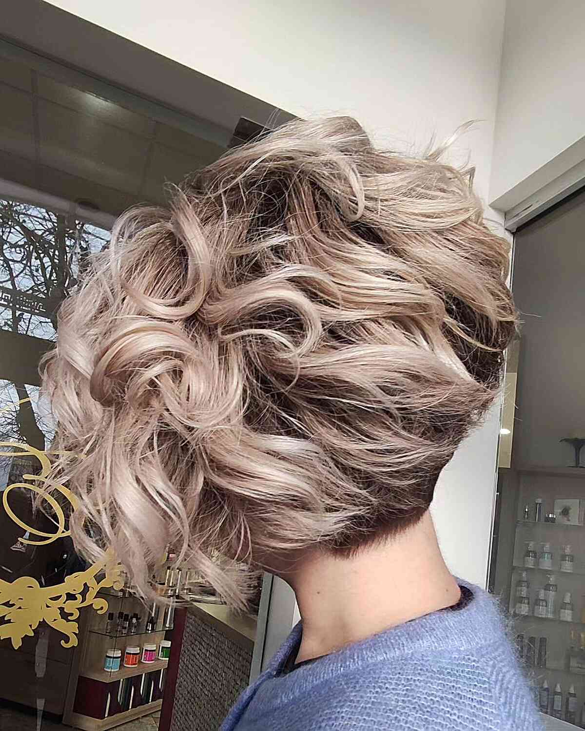 Best Short Haircuts for Thick Wavy Hair: Easy Styles & Volume