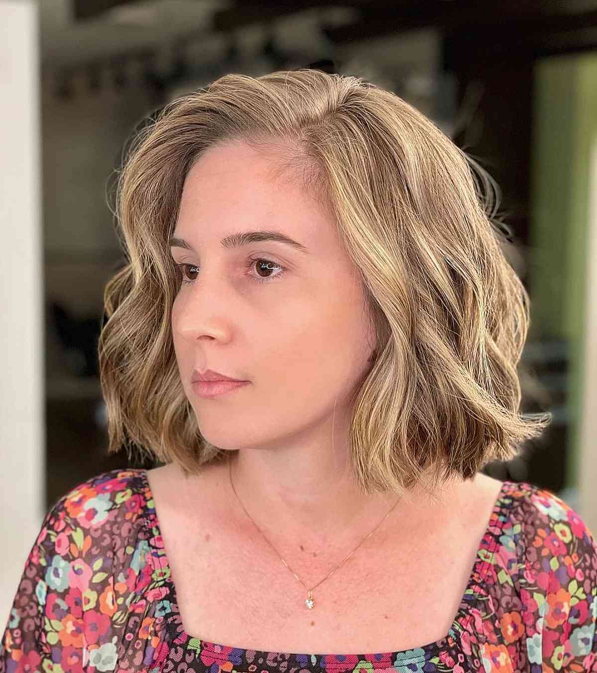 Best Short Haircuts for Thick Wavy Hair: Easy Styles & Volume