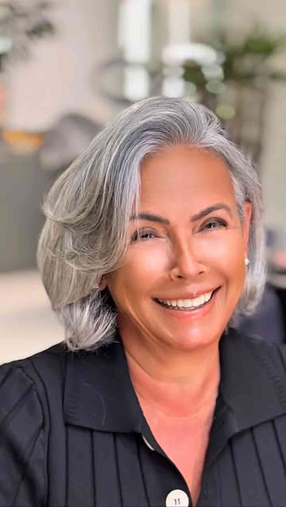 Best Short Hairstyles for Women Over 60 with Grey Hair | Expert Advice