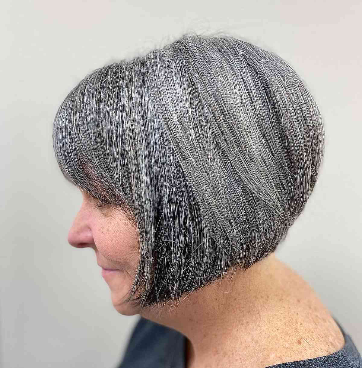 Best Short Hairstyles for Women Over 60 with Grey Hair | Expert Advice