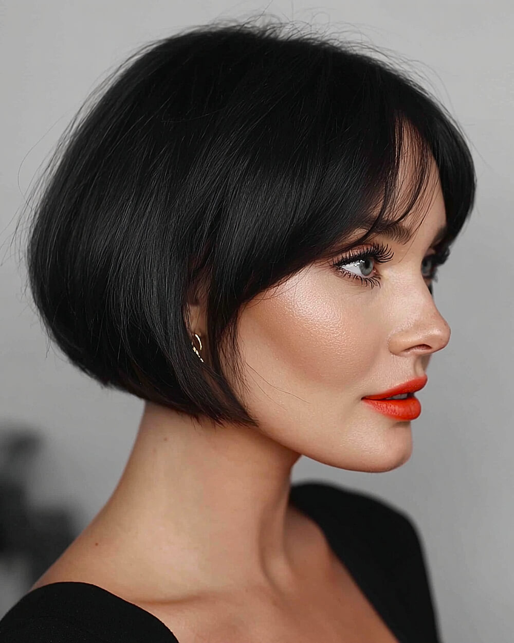 Jaw-Length Bob Haircuts: Styles & Styling Tips for a Chic Crop