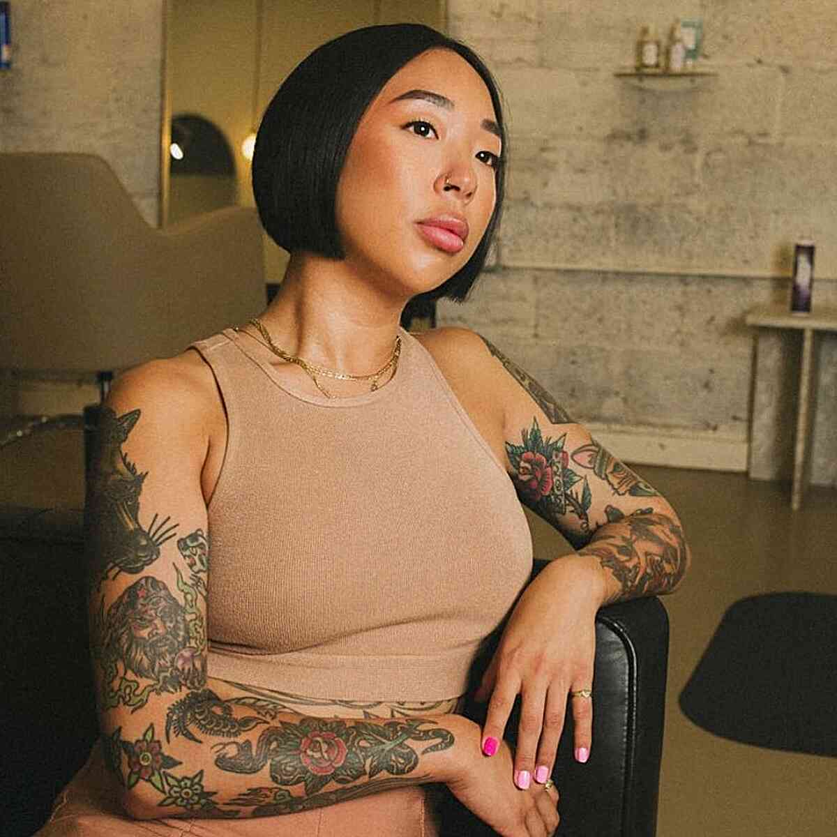 Jaw-Length Bob Haircuts: Styles & Styling Tips for a Chic Crop