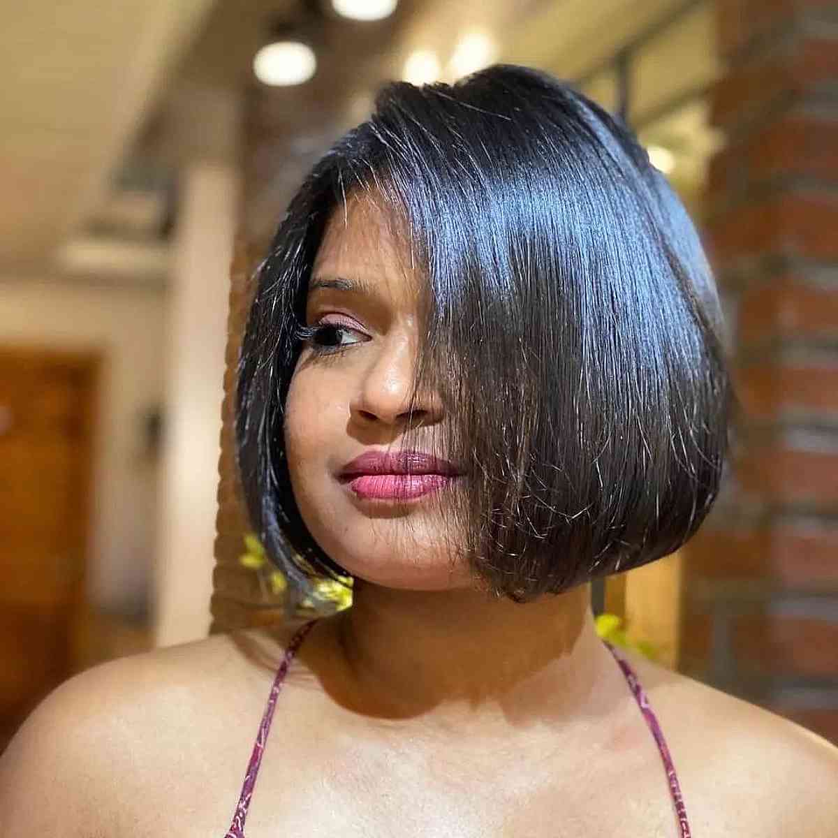 Jaw-Length Bob Haircuts: Styles & Styling Tips for a Chic Crop