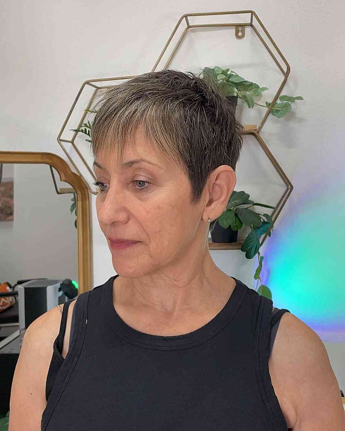 25 Trending 90s Pixie Cuts: Styles for Every Face Shape