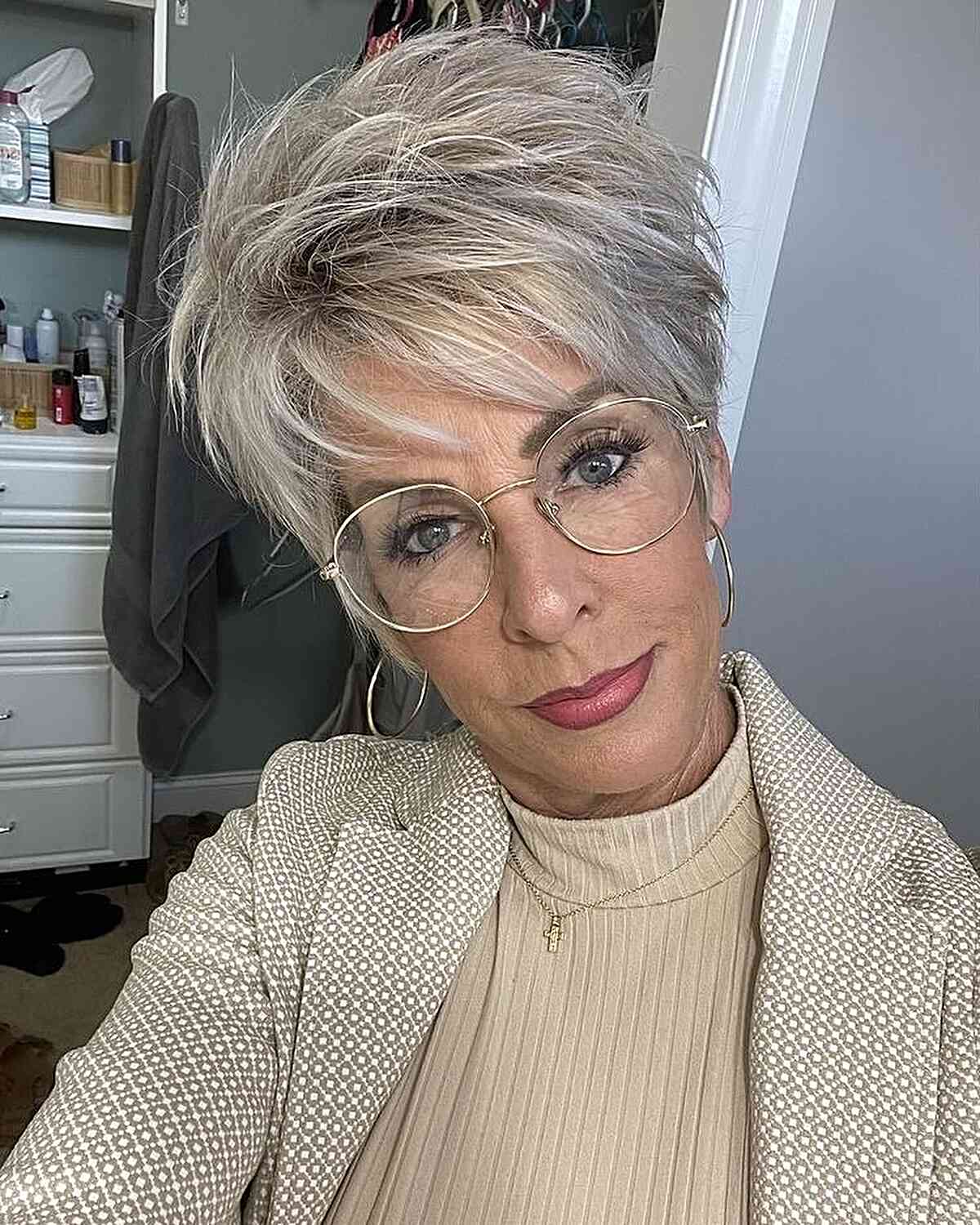 Pixie Cuts for Women Over 50 with Glasses: 50+ Stylish Ideas