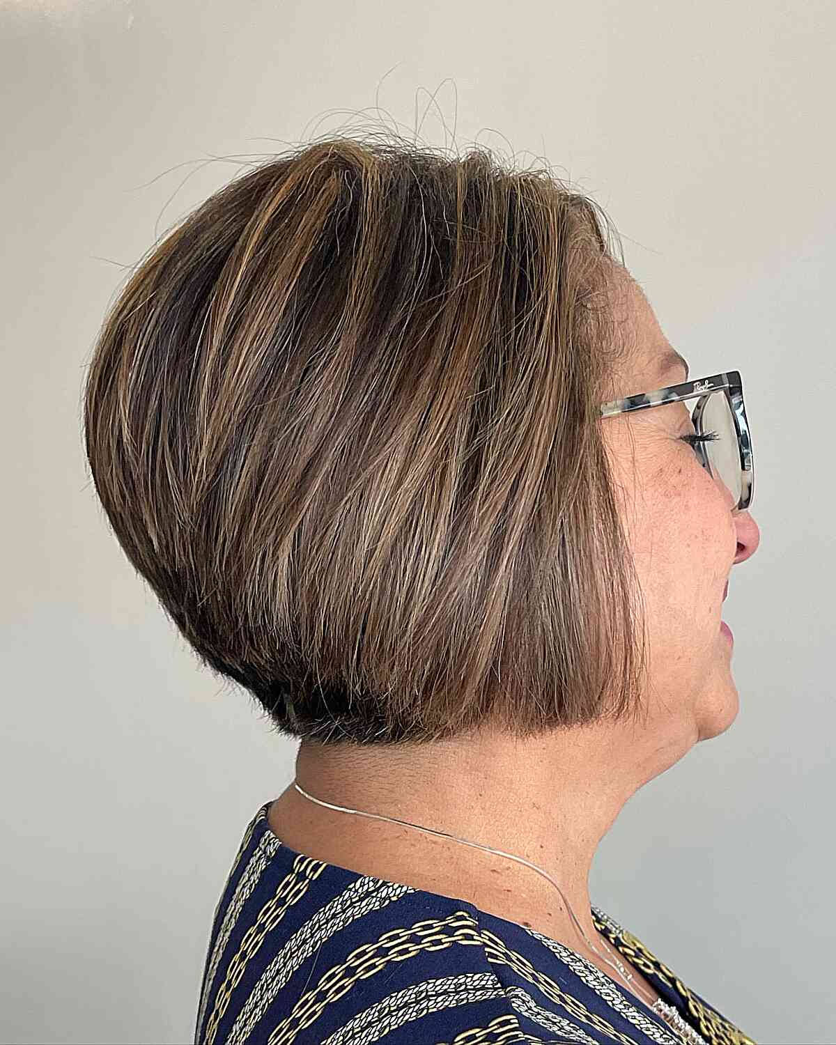 25 Stylish Wedge Cuts for Mature Women: Modern Looks & Expert Tips