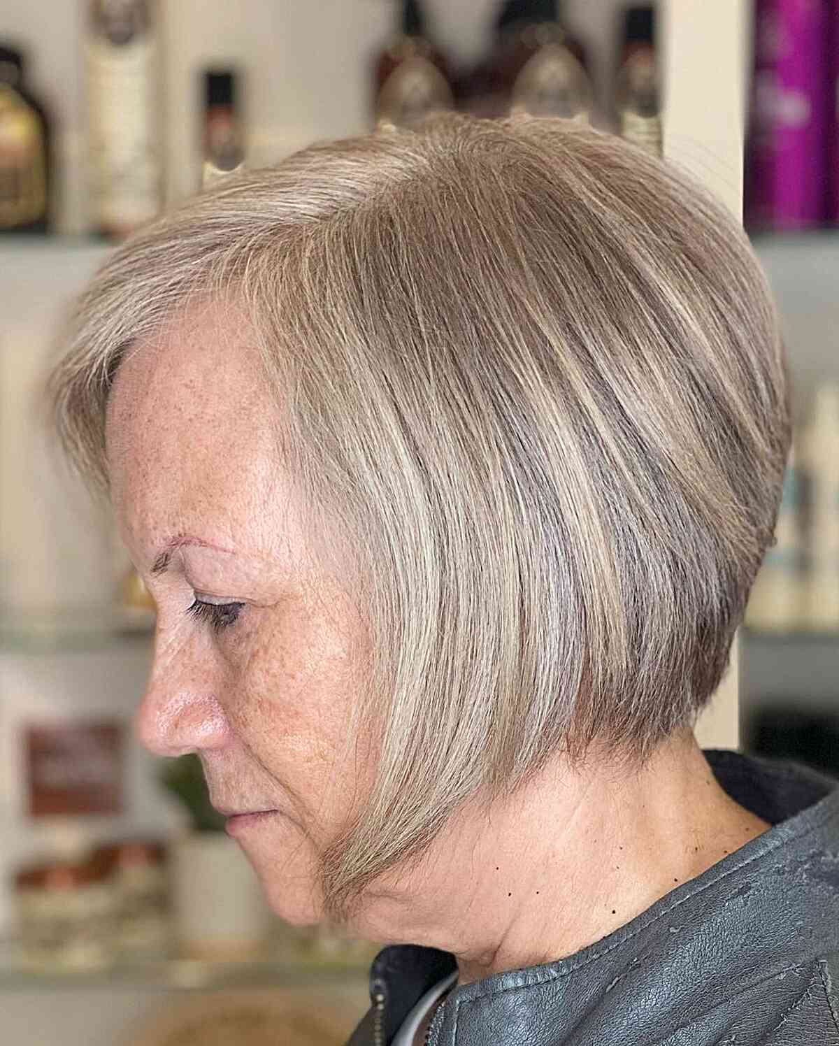 25 Stylish Wedge Cuts for Mature Women: Modern Looks & Expert Tips