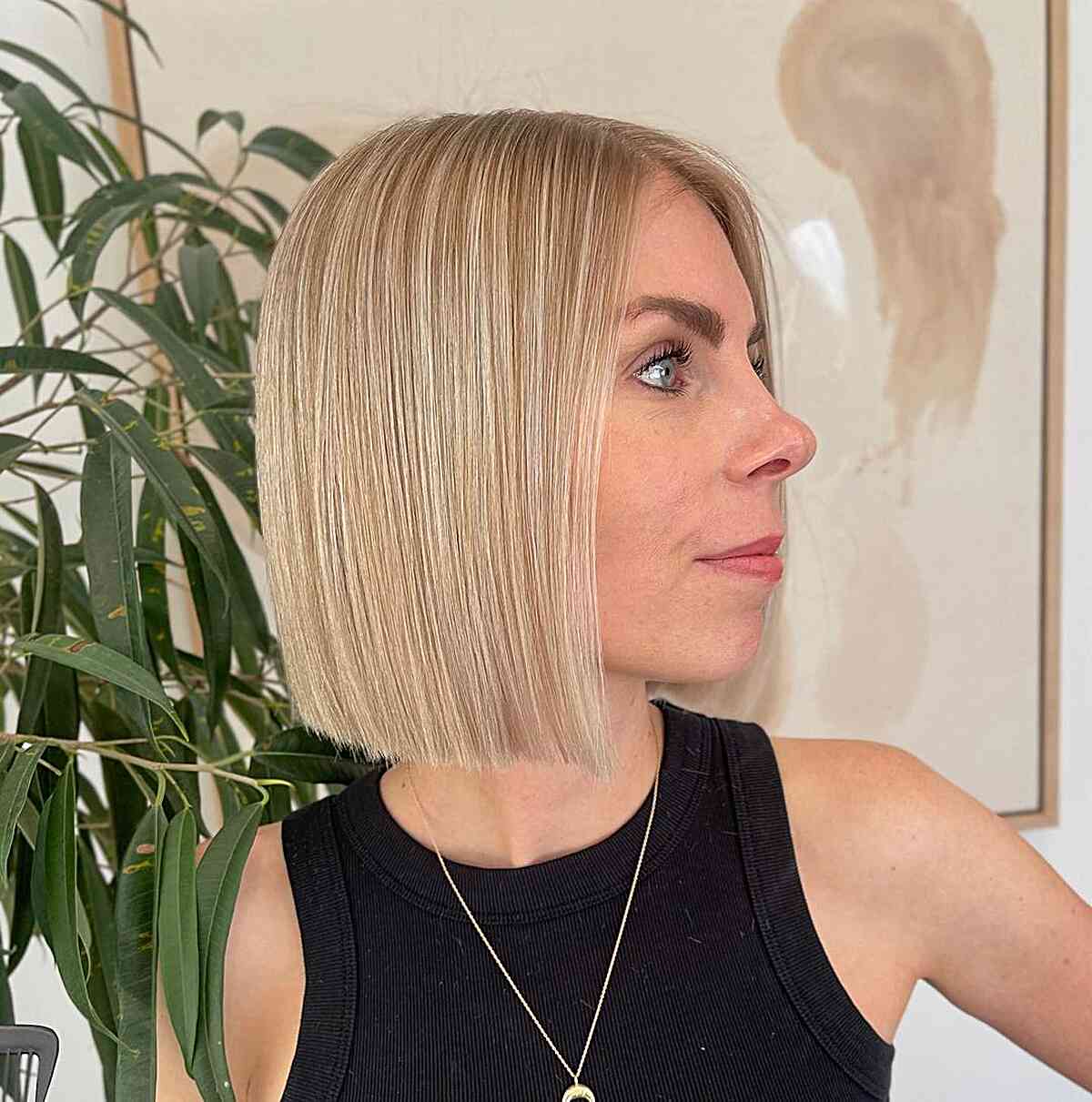 Italian Bob Haircuts: 51 Stunning Examples & Styling Tips