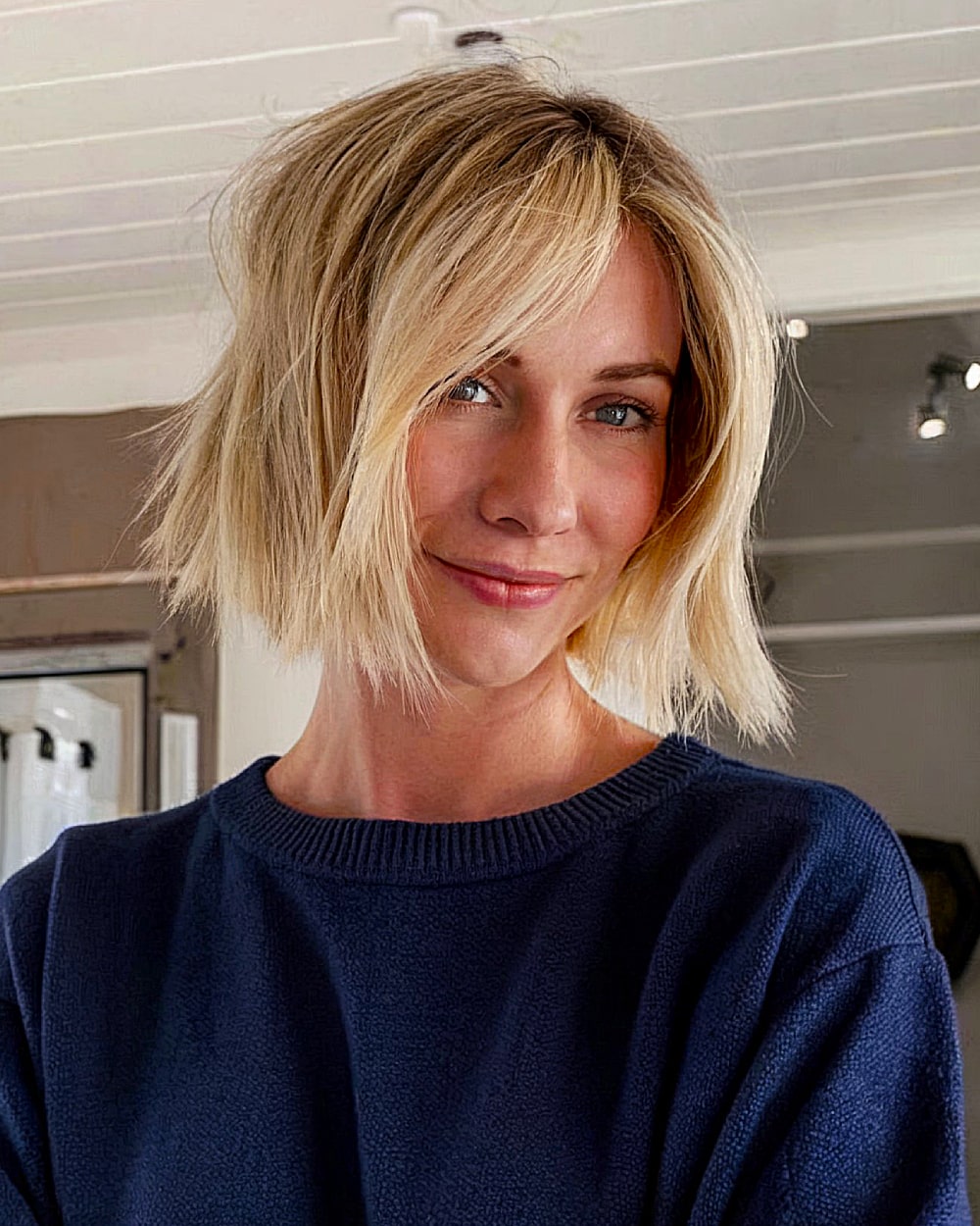 Short Blunt Bob & Sharp Bob Haircuts: Styles & Maintenance
