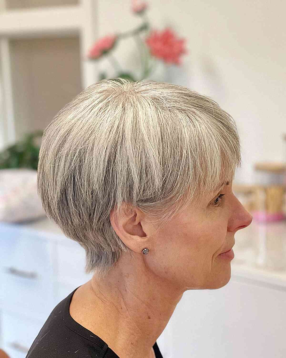 Modern Long Pixie Cuts for Women Over 50: 29 Stylish Ideas