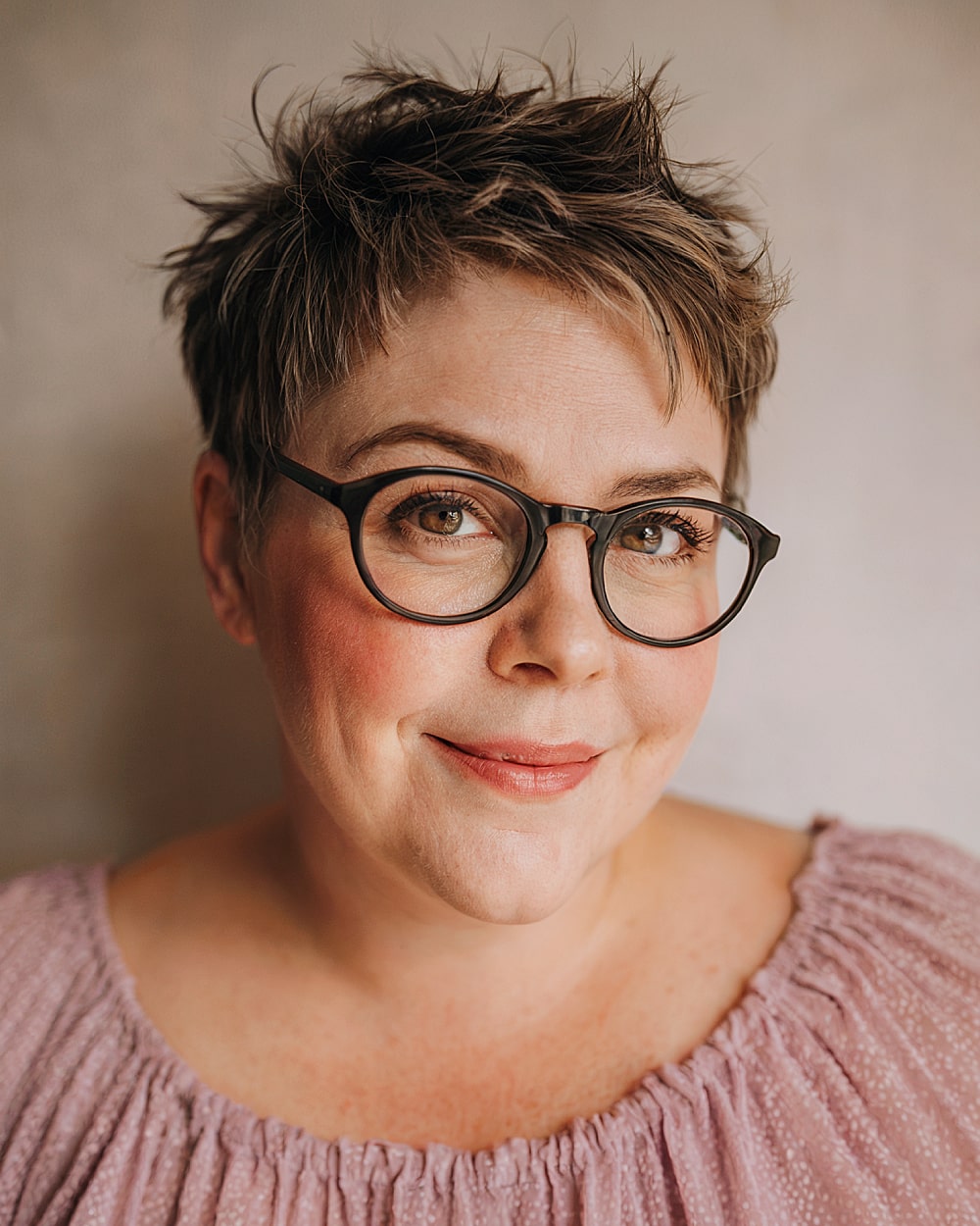 Best Pixie Haircuts for Plus-Size Women: 2026 Style Guide