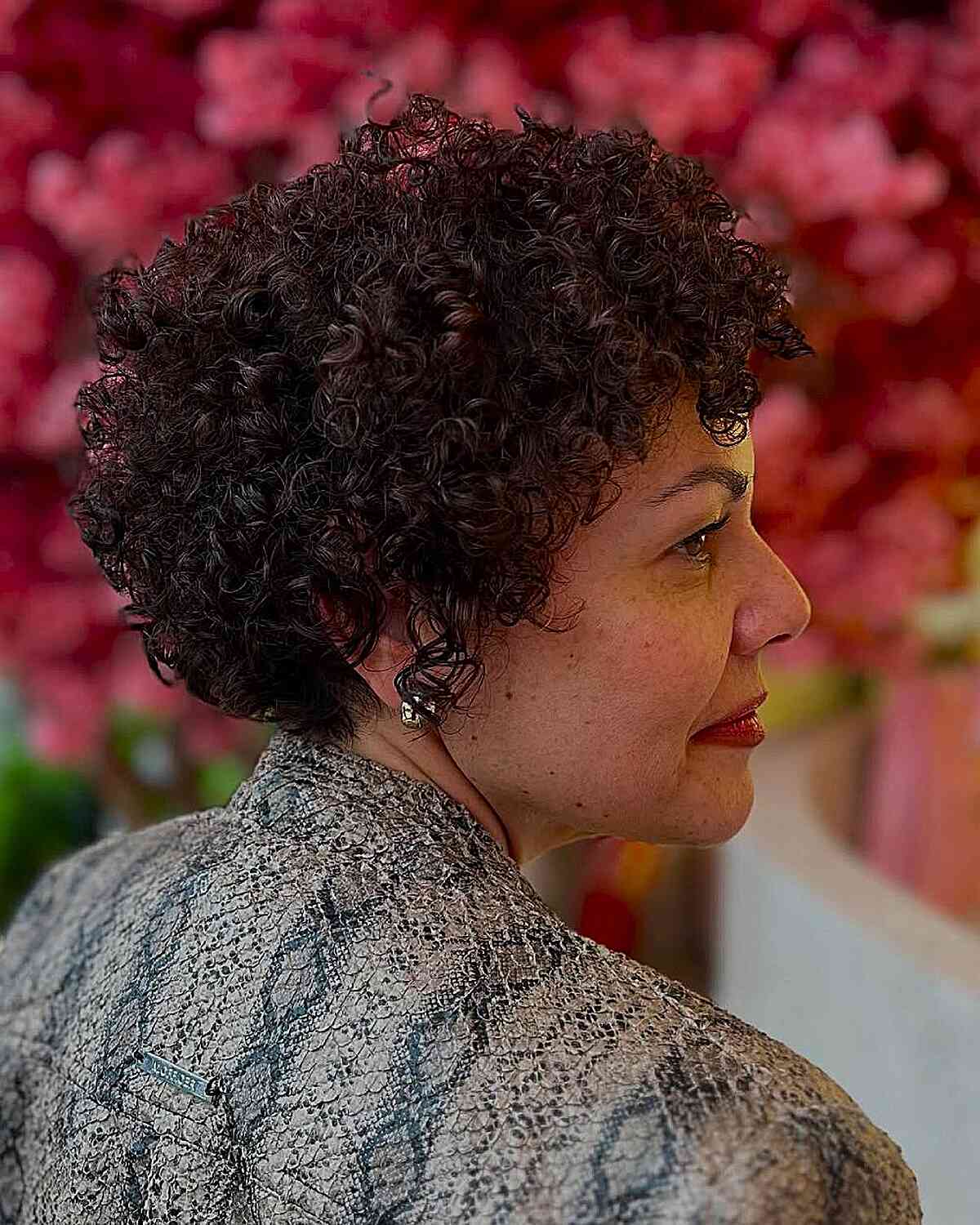 Short Curly Hairstyles for Mature Women: Expert Advice & Styles