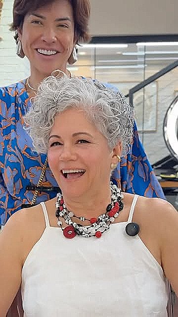 Short Curly Hairstyles for Mature Women: Expert Advice & Styles