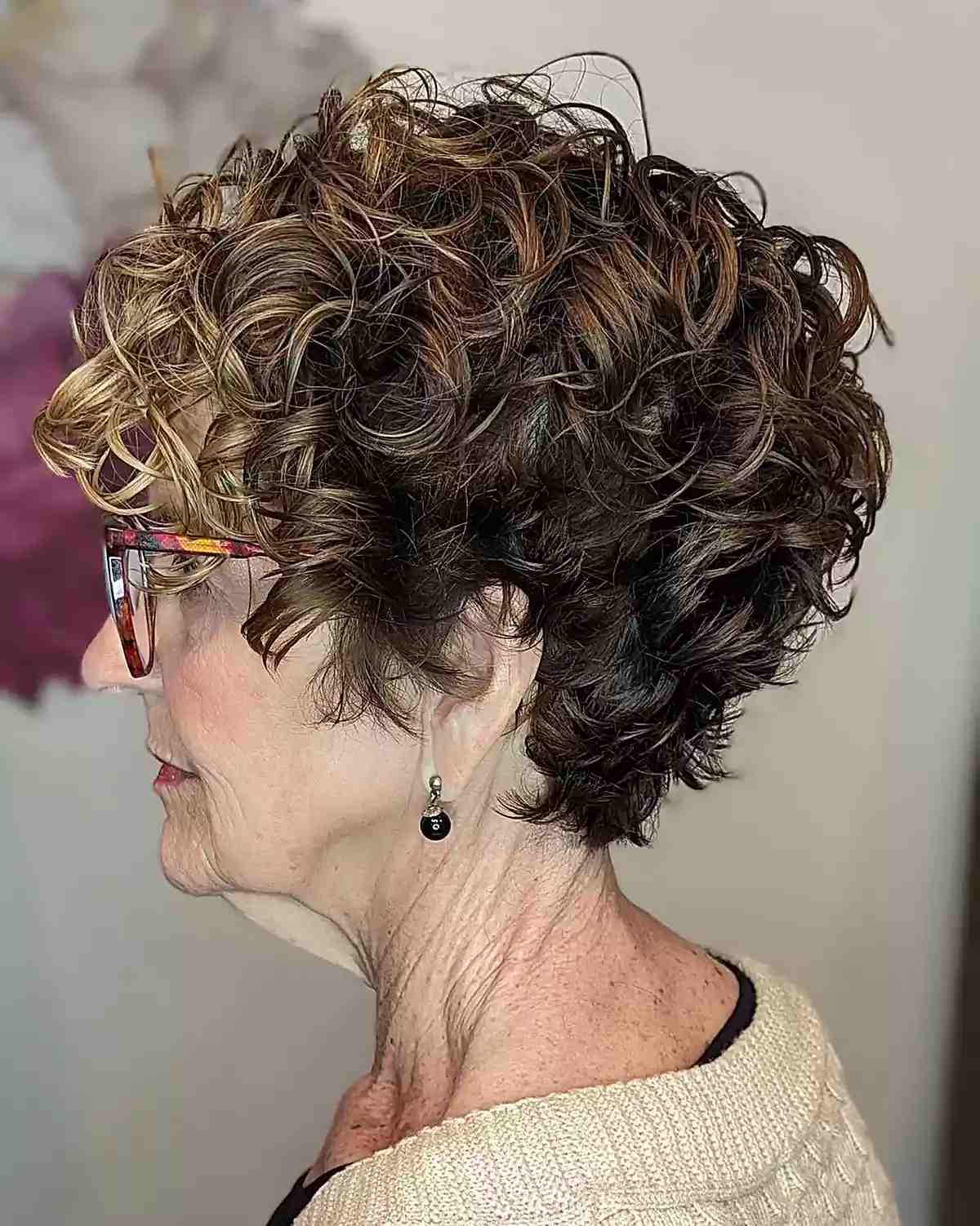 Short Curly Hairstyles for Mature Women: Expert Advice & Styles
