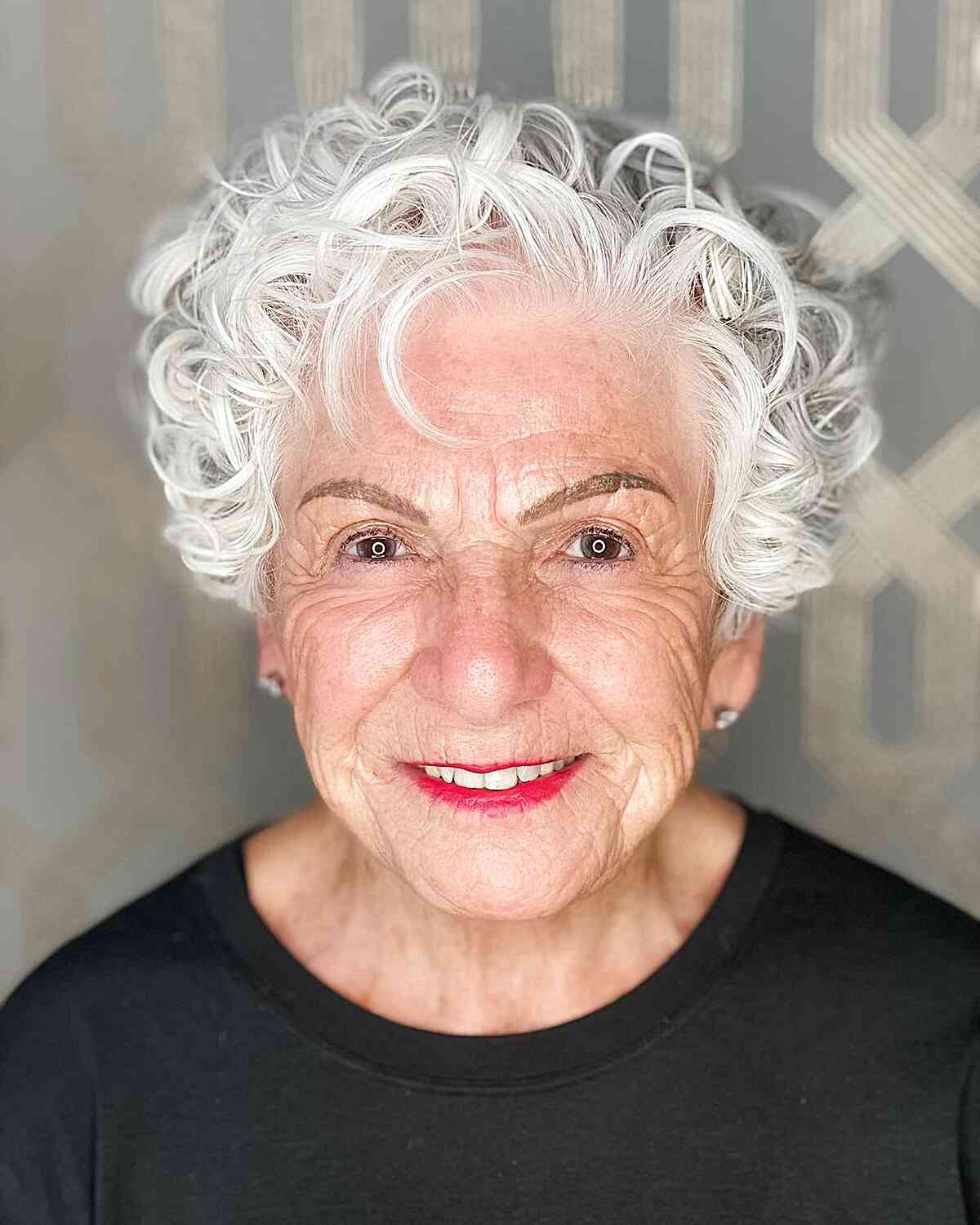 Short Curly Hairstyles for Mature Women: Expert Advice & Styles