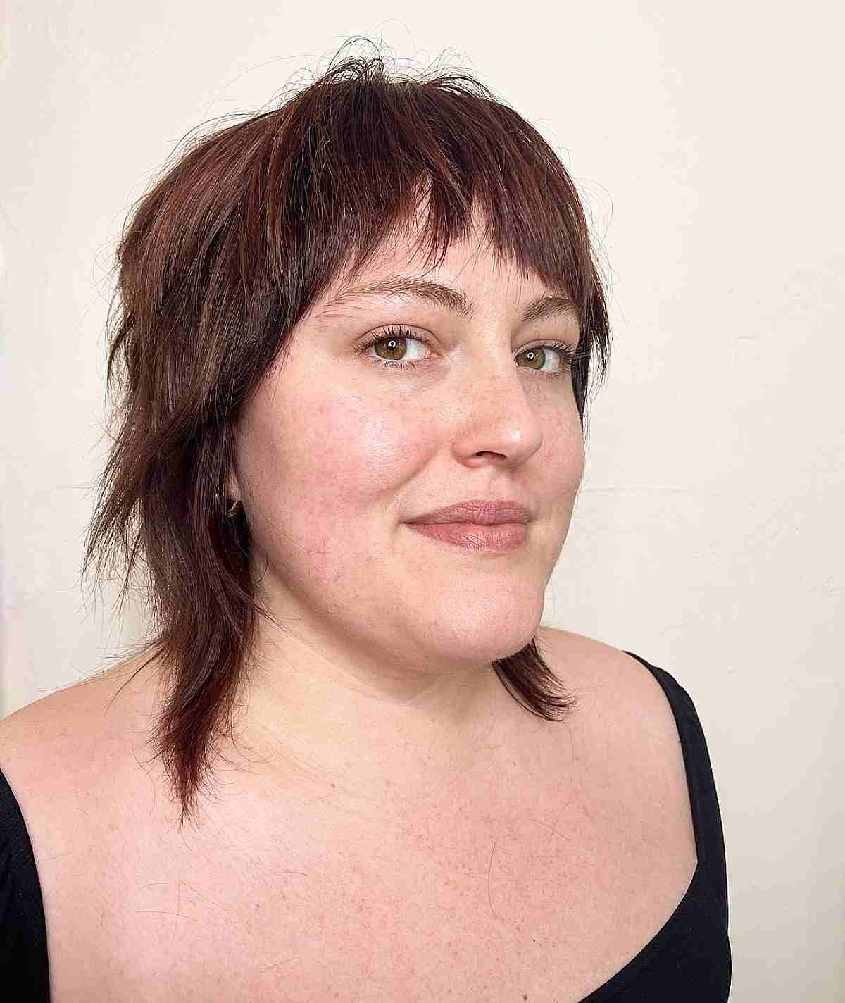 Best Short Haircuts for Full Faces: Slimming Styles & Expert Tips