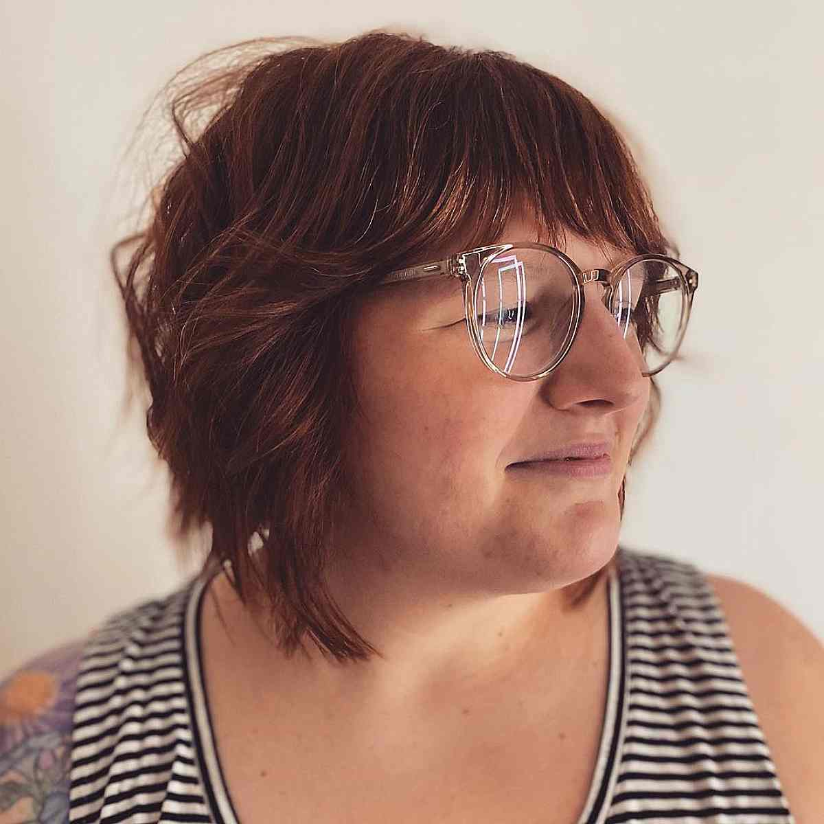 Best Short Haircuts for Full Faces: Slimming Styles & Expert Tips