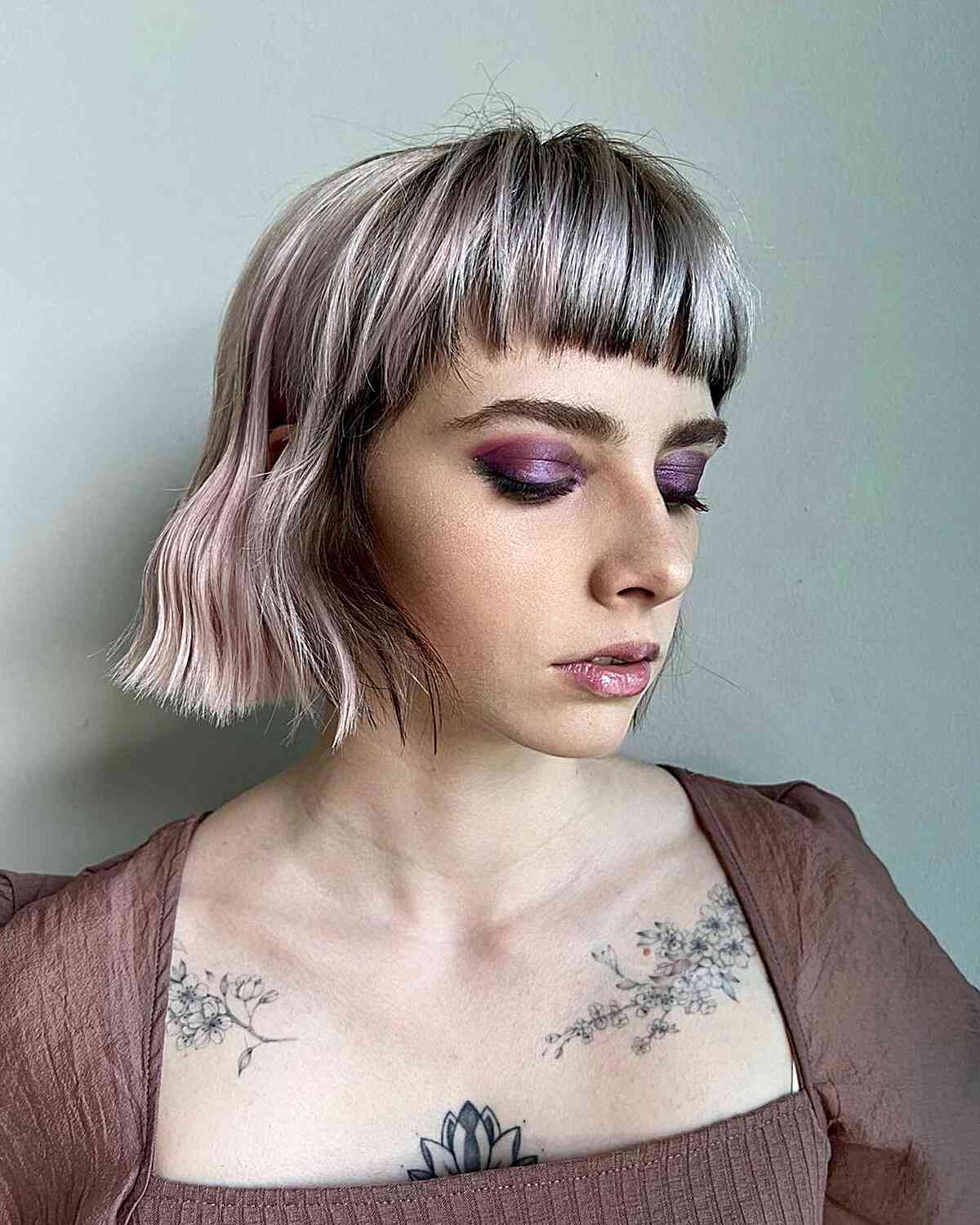 Chin-Length Blunt Bob: Styles, Suitability & Expert Advice