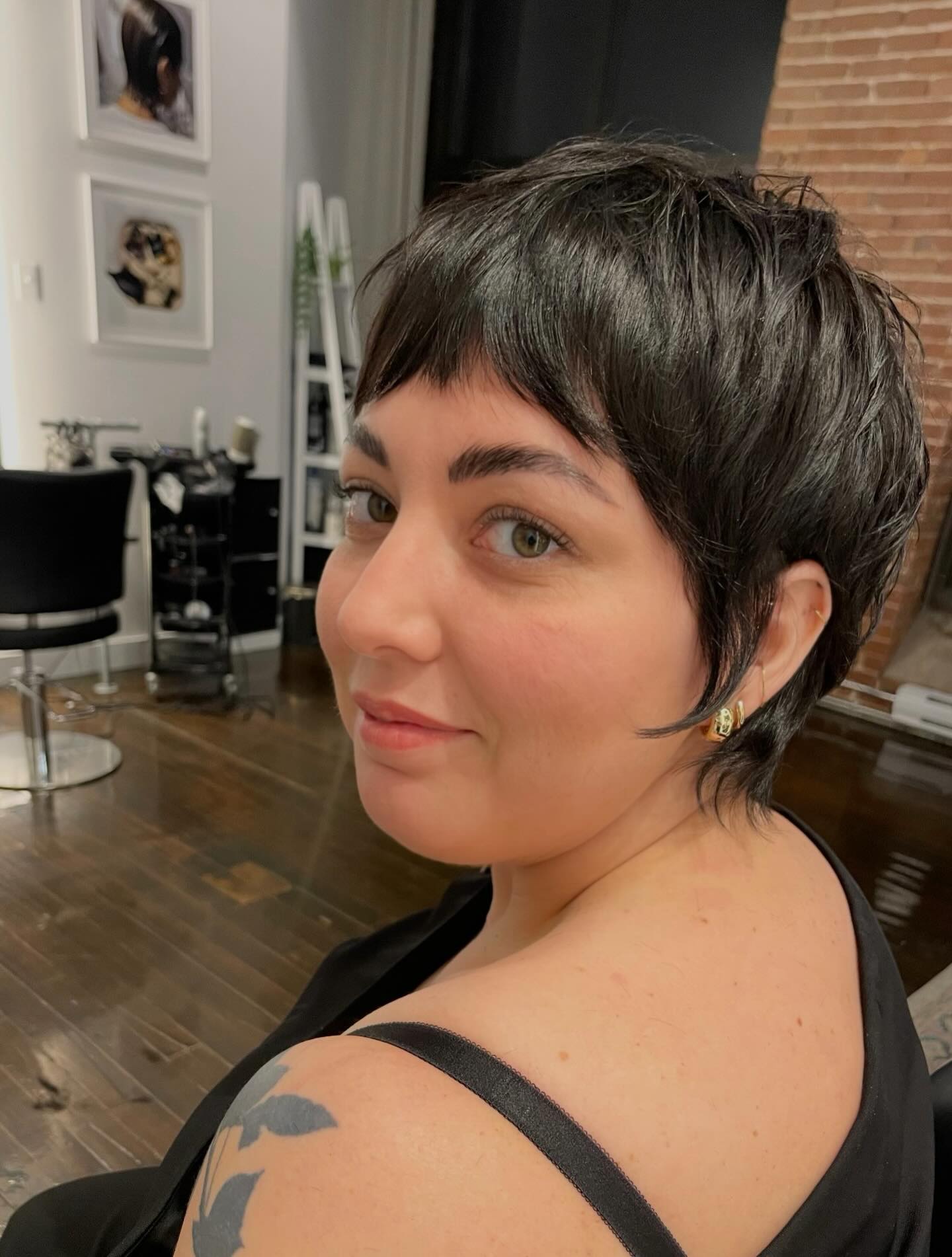 Long Pixie Cuts with Bangs: Styles & Styling Tips | [Your Brand Name]