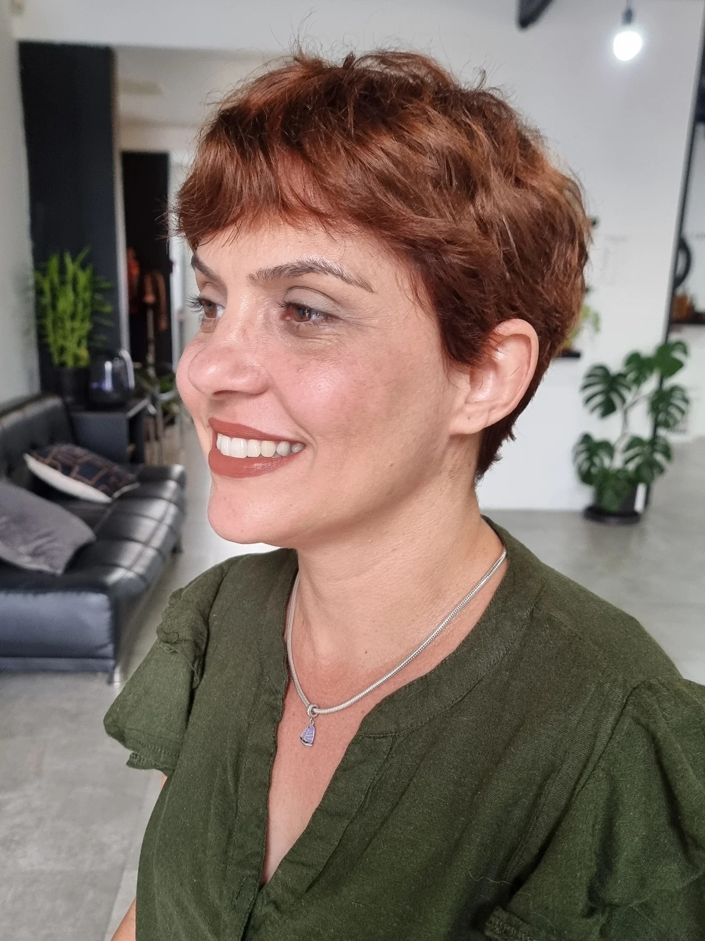 Long Pixie Cuts with Bangs: Styles & Styling Tips | [Your Brand Name]
