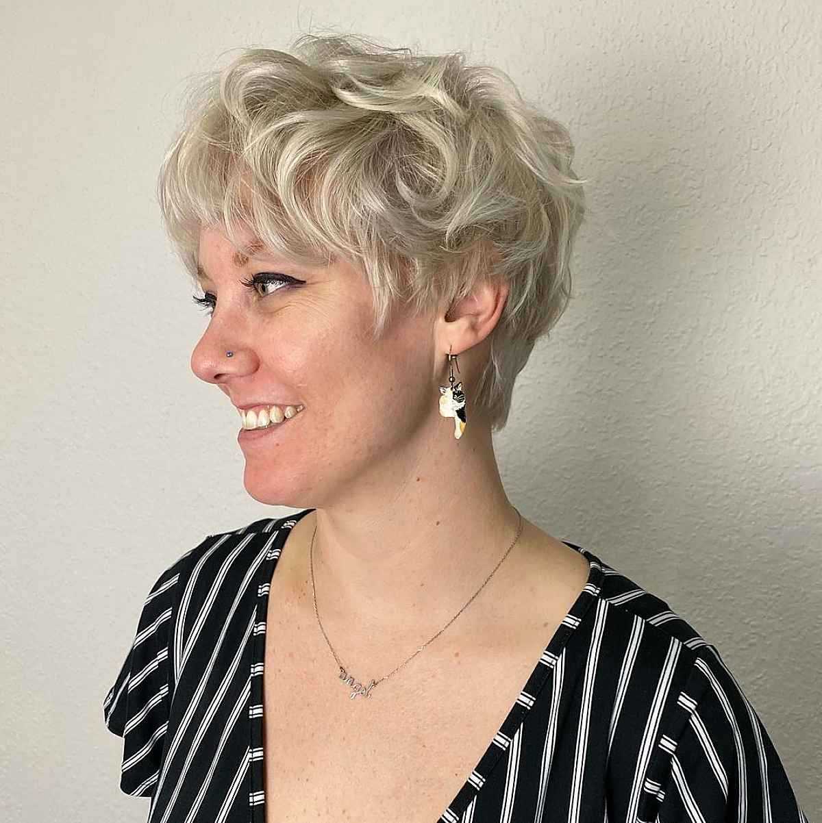 Long Pixie Cuts with Bangs: Styles & Styling Tips | [Your Brand Name]