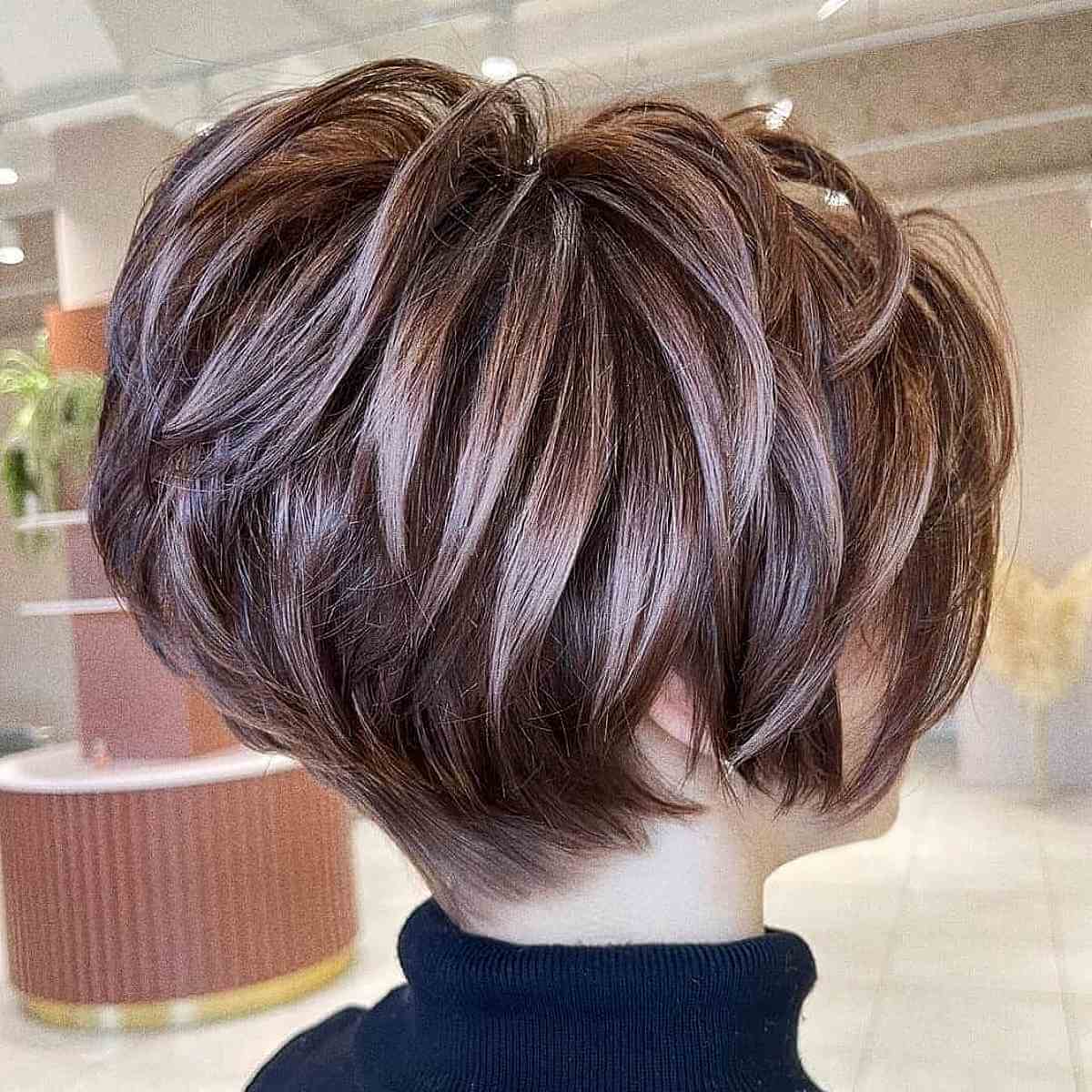 29 Stylish Ear-Length Bob Haircuts for Women - 2024 Trends